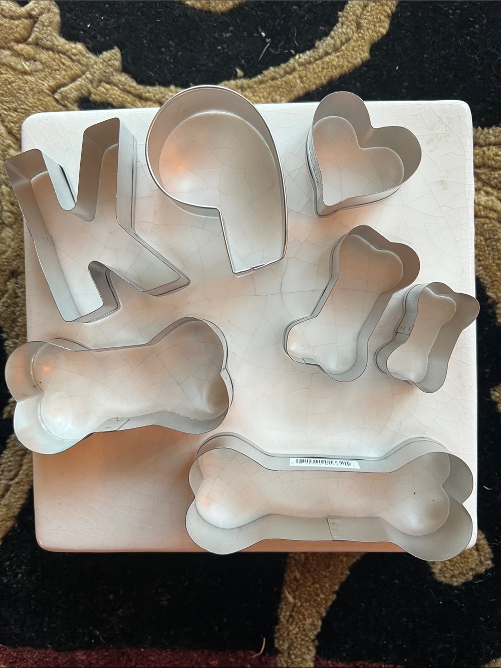 Dog K9 Cookie Treat Cutters Recipe on Bottom NEW in Container!!